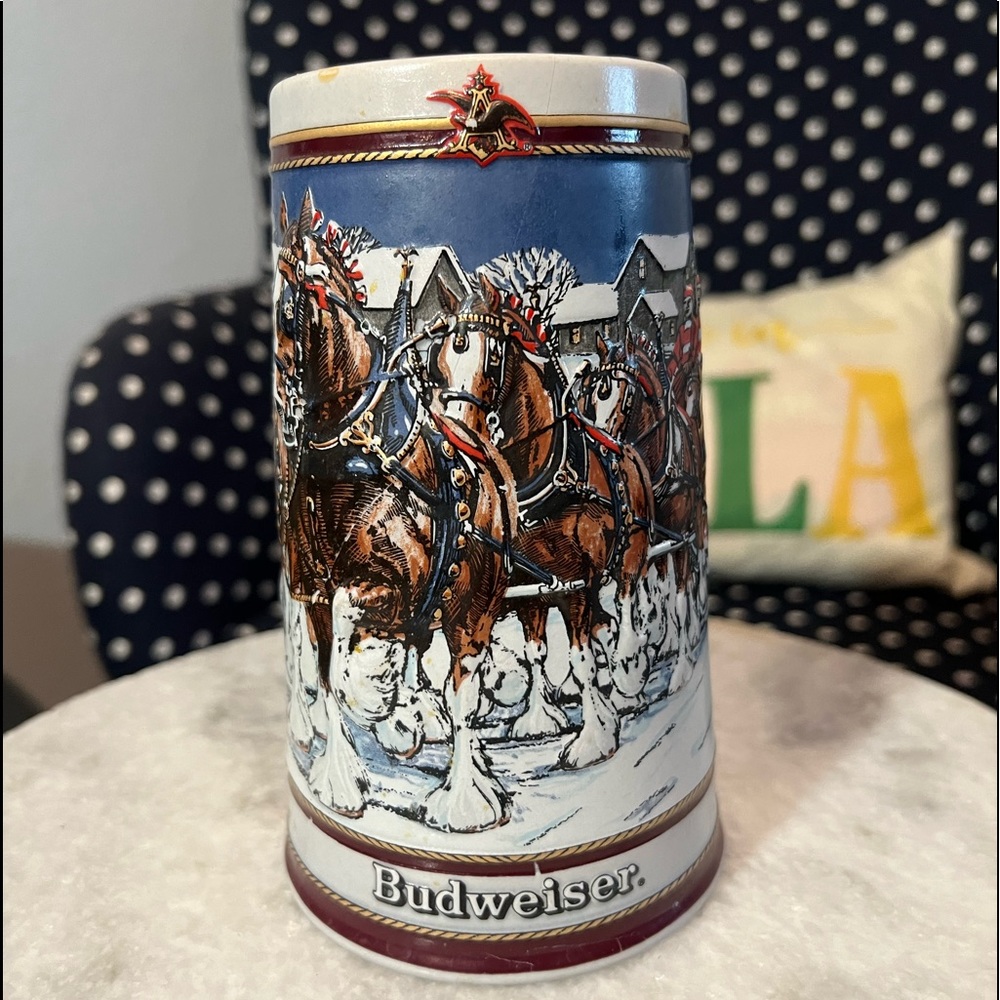 1989 Budweiser collectors holiday beer stein